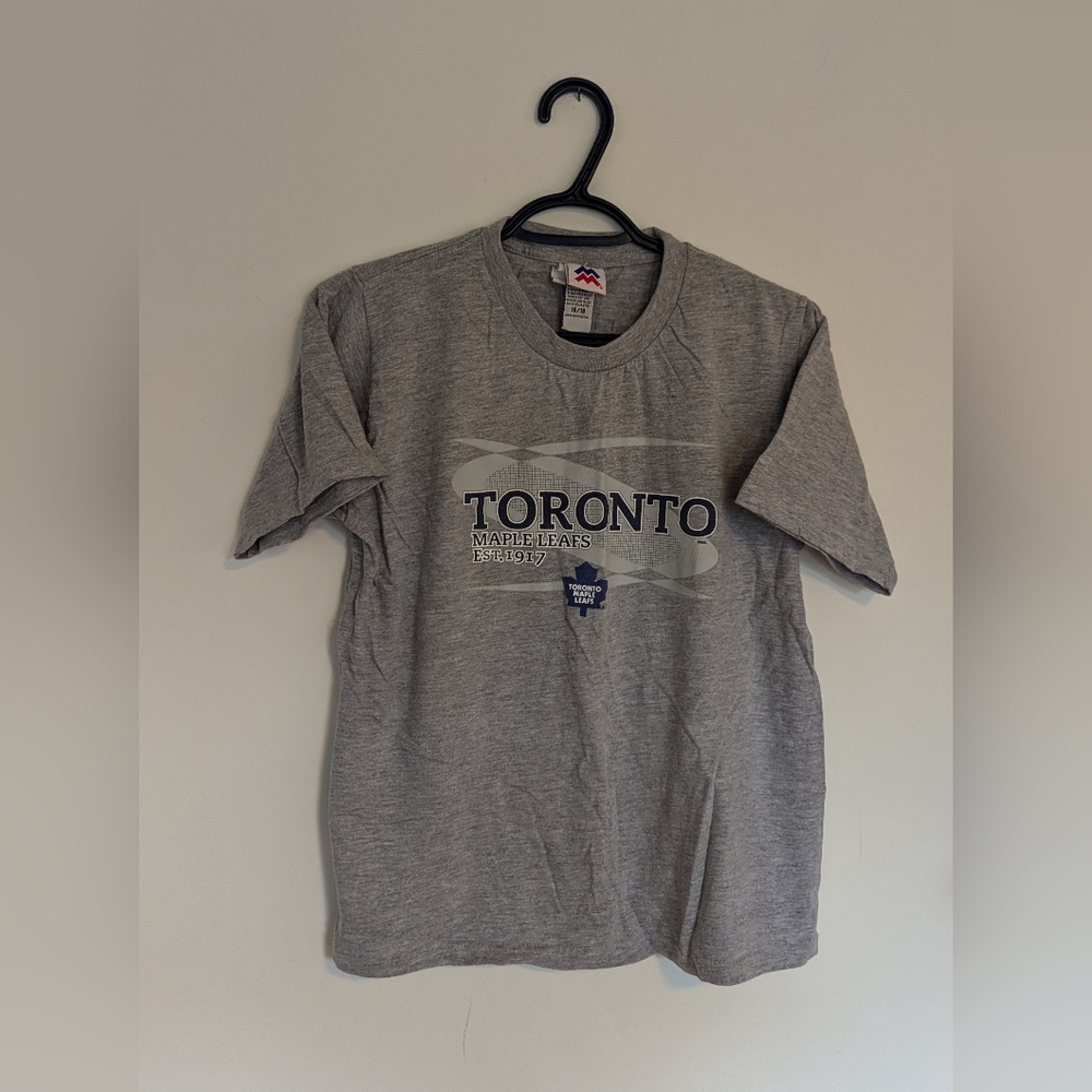 Toronto Maple Leafs T-Shirt - Youth Size 16/18